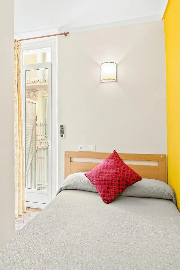 Guest house Hostal Santa Ana Barcelona Spain