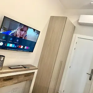 Front Arc Guest house Barcelona