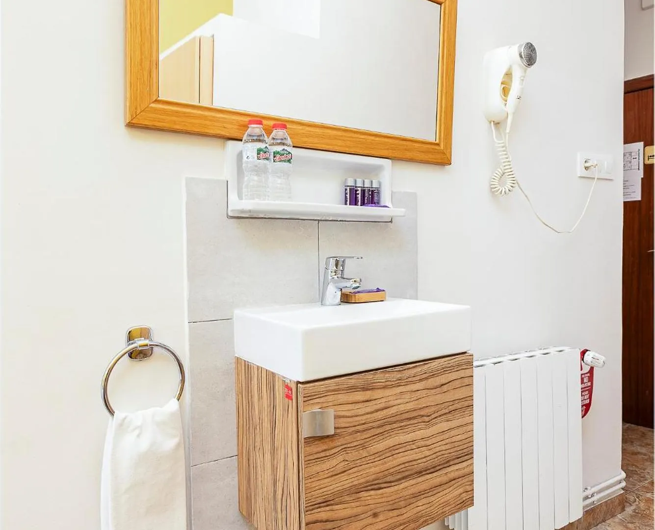 Hostal Santa Ana Barcelona