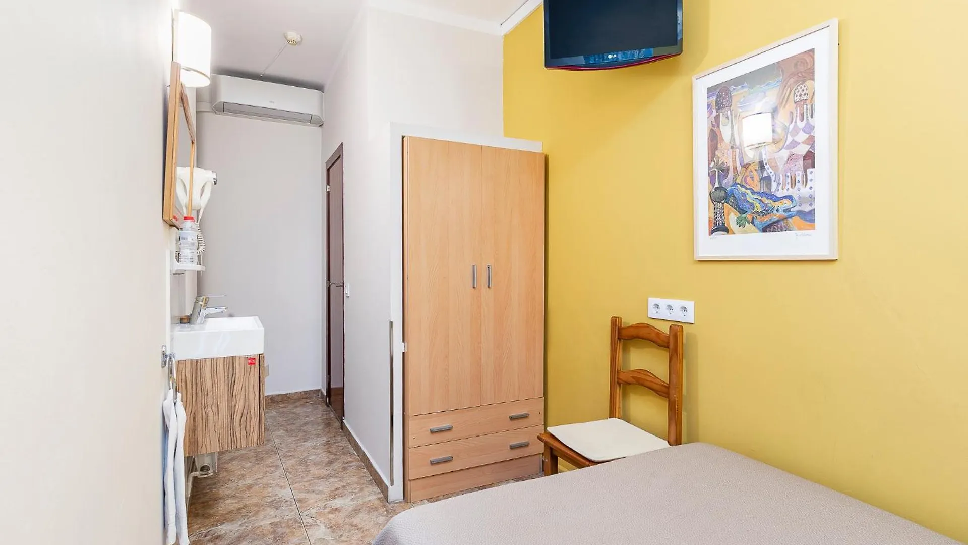 Hostal Santa Ana Barcelona